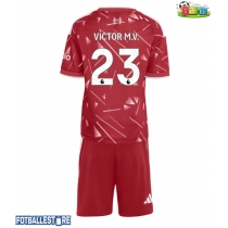 Liverpool Victor Munoz #23 Hjemmedraktsett Barn 2026-27 Kortermet (+ Korte bukser)